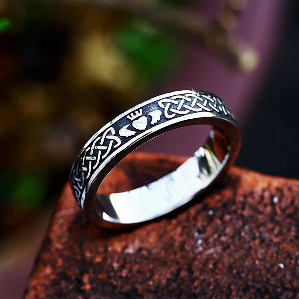 Les anneaux claddagh
