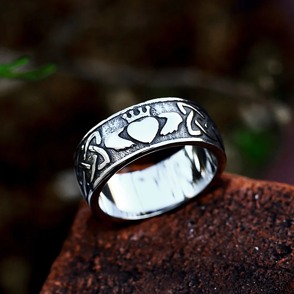 Les anneaux claddagh