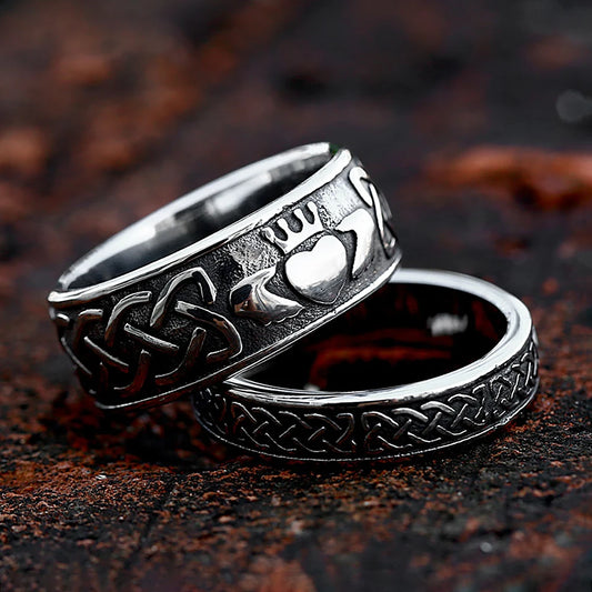 Les anneaux claddagh