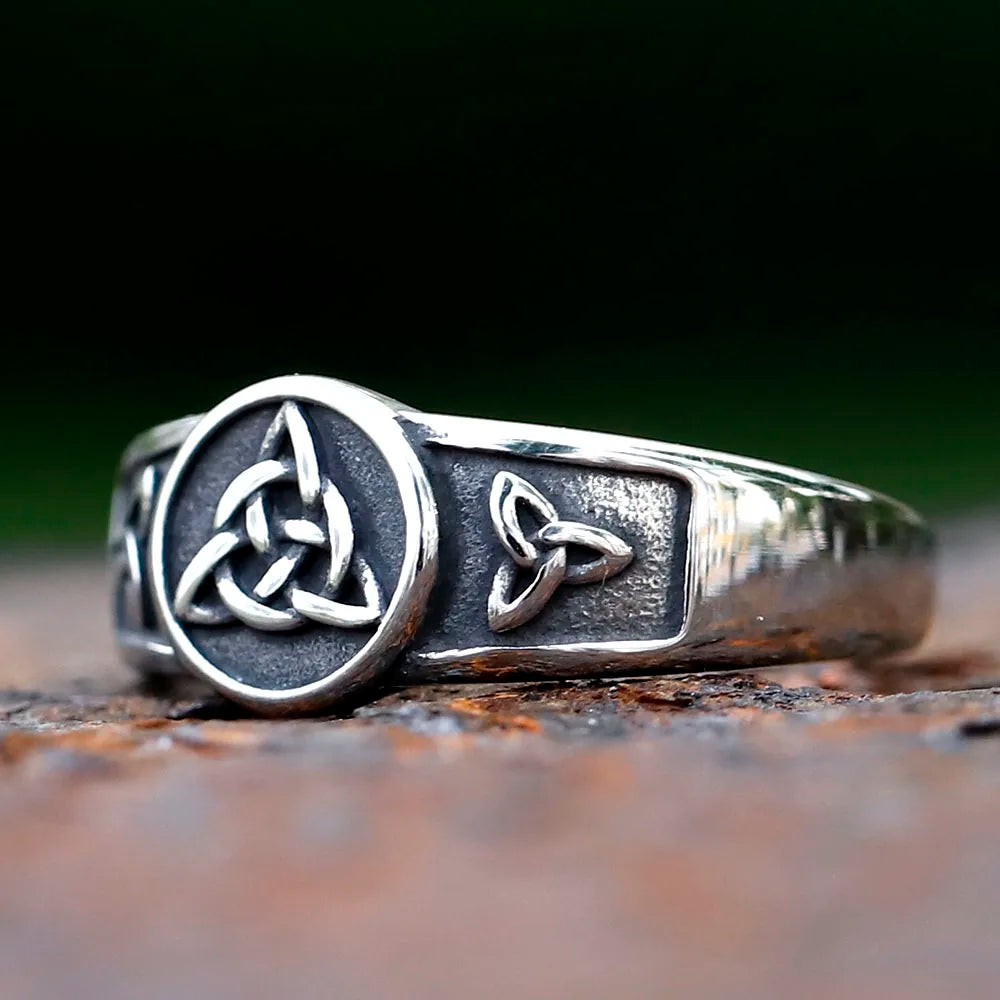 La bague croix Wiccan